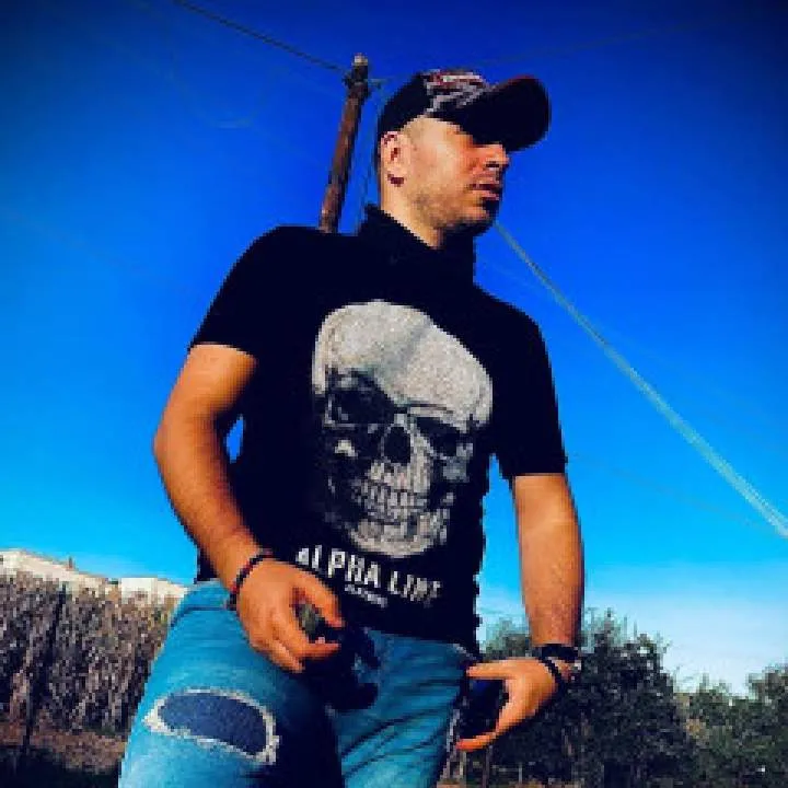 Peter........ Photo On Jungo Live