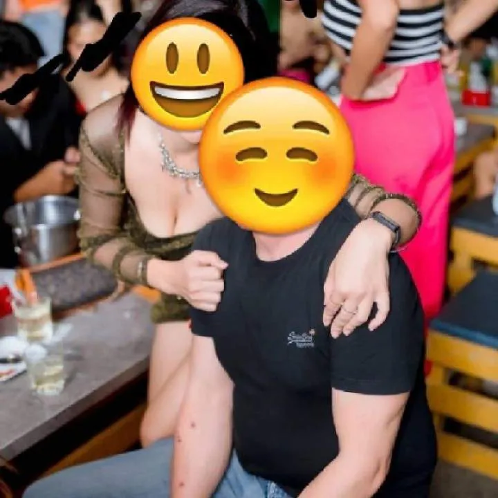 Couplethaiger.... Photo On Jungo Live