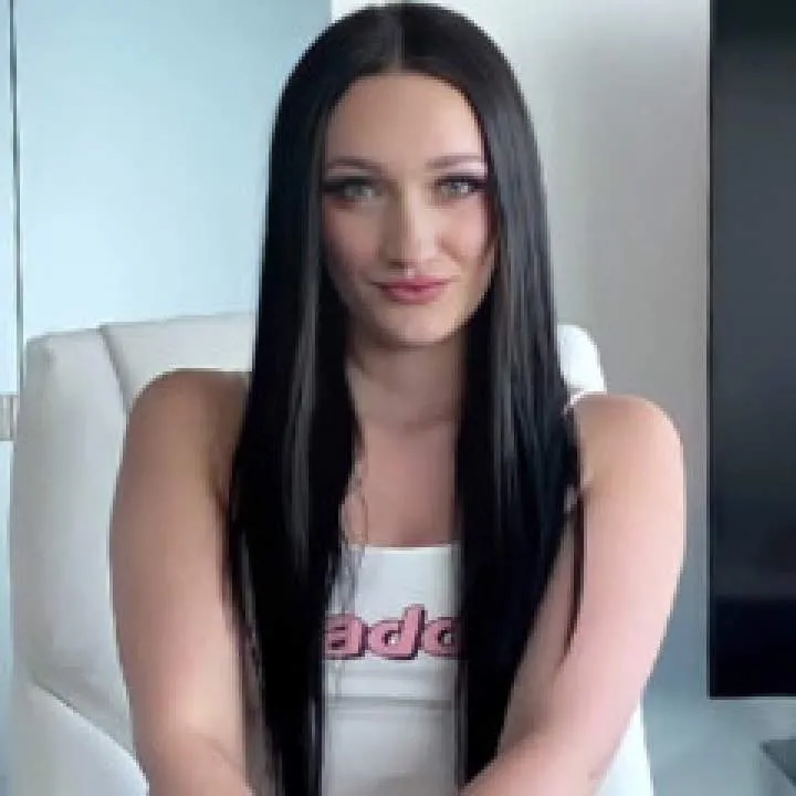 Megan Hughe Photo On Jungo Live