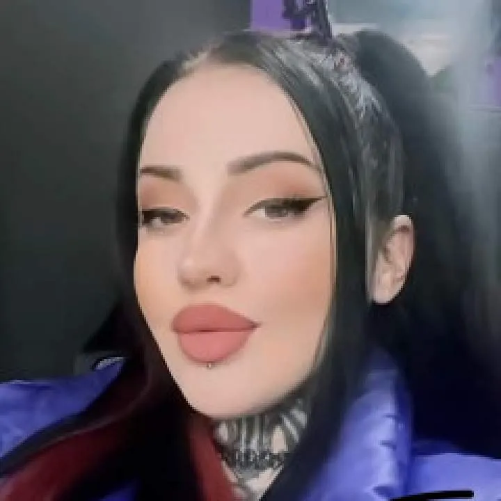 Holly Photo On Jungo Live