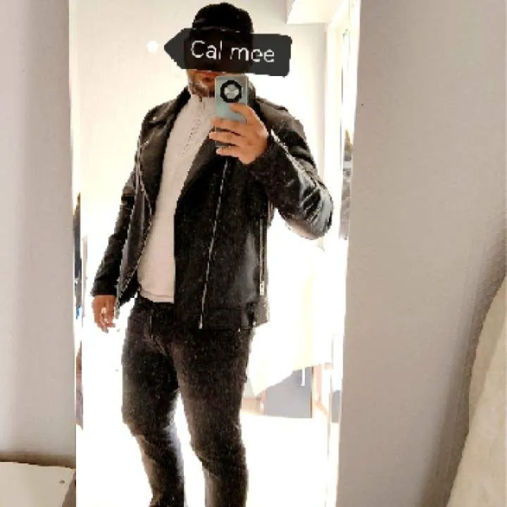 Romao Photo On Jungo Live