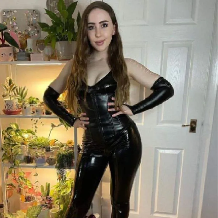 Mistressdolly Photo On Jungo Live