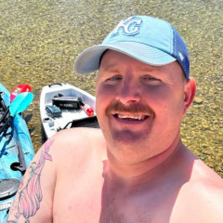 Chris.... Photo On Jungo Live