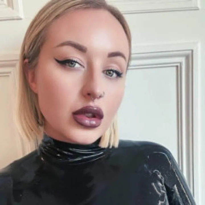 Goddess Sevvven Photo On Jungo Live