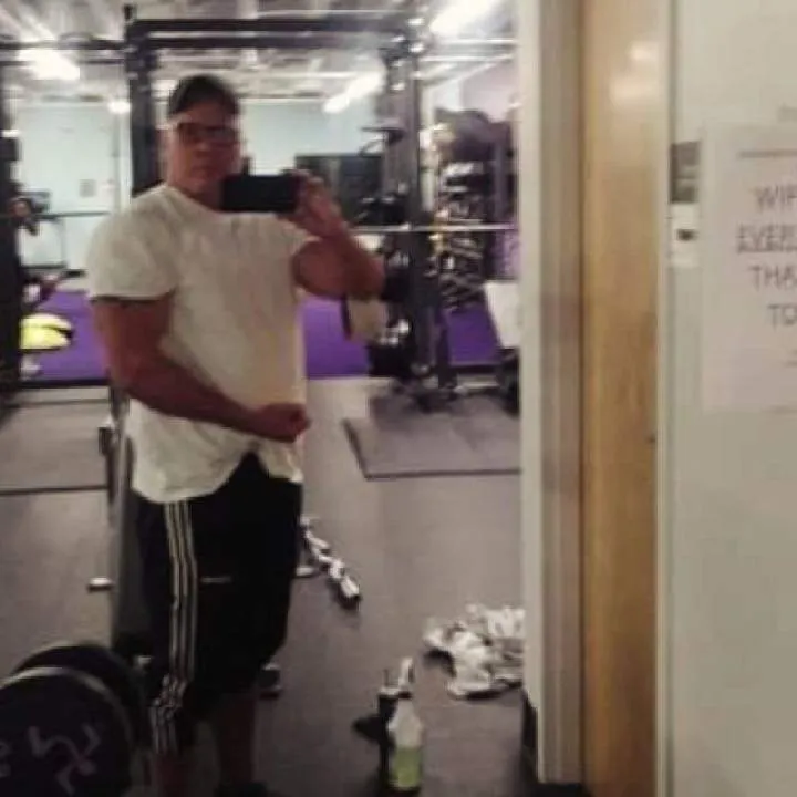 Buzzy Photo On Jungo Live