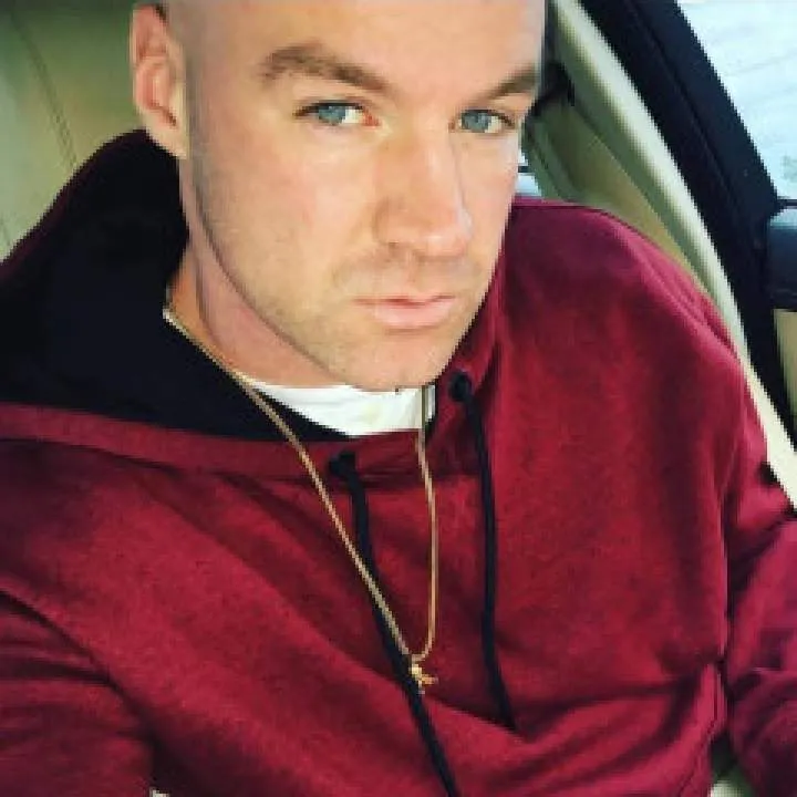 Arturo Young Photo On Jungo Live