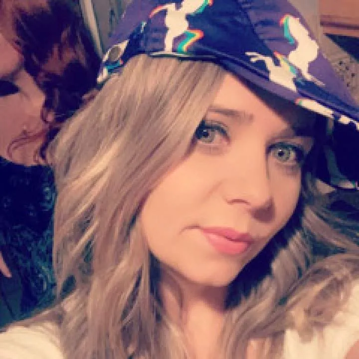 Mel Photo On Jungo Live