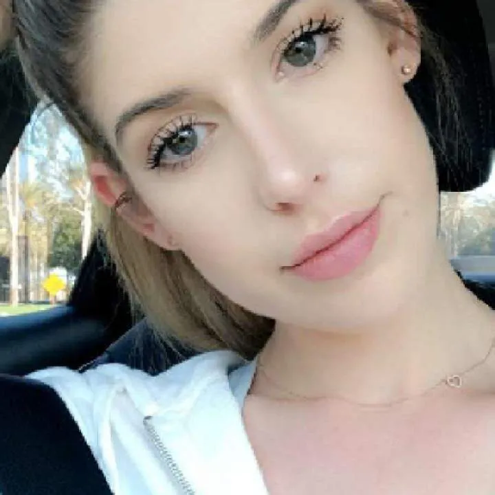 Mia Photo On Jungo Live