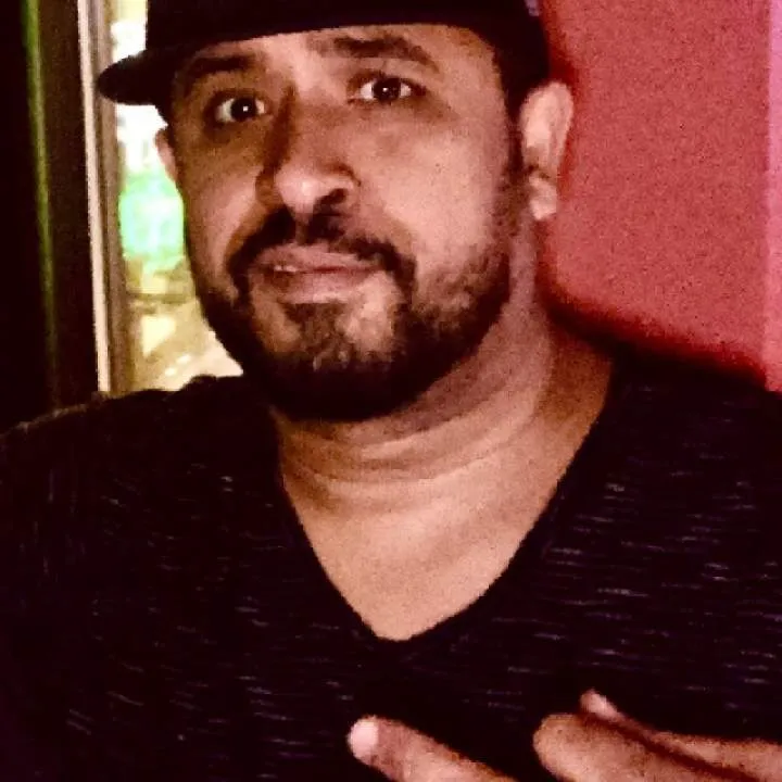 Bee Photo On Jungo Live