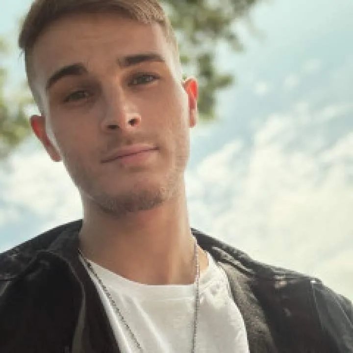 Dexxxter Photo On Jungo Live