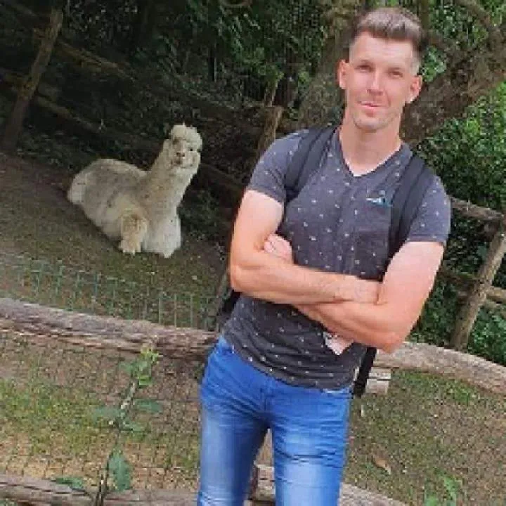 Dimo Photo On Jungo Live