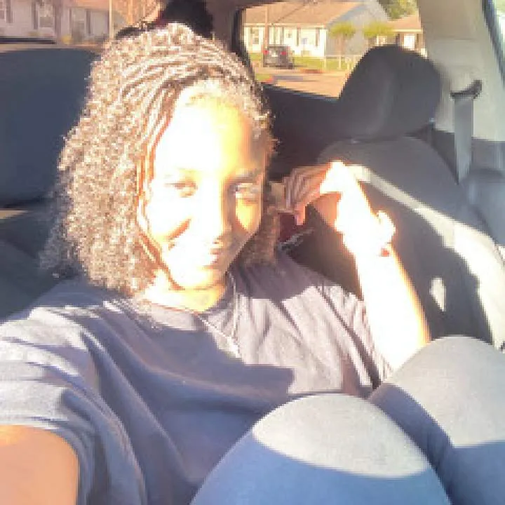 Mia Photo On Jungo Live