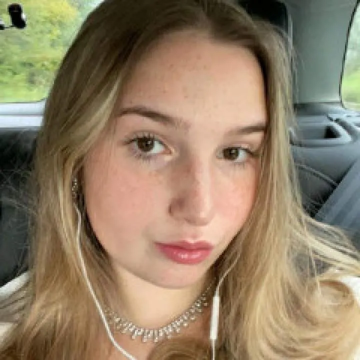 Mary Julia Photo On Jungo Live