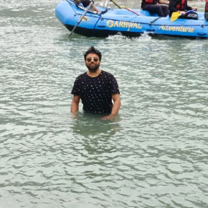 Vicky Shahi Photo On Jungo Live