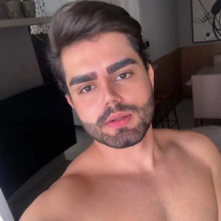 Hang Photo On Jungo Live