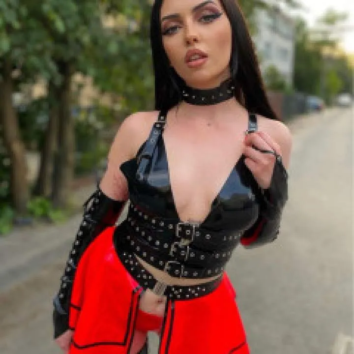 Glamorous Photo On Jungo Live