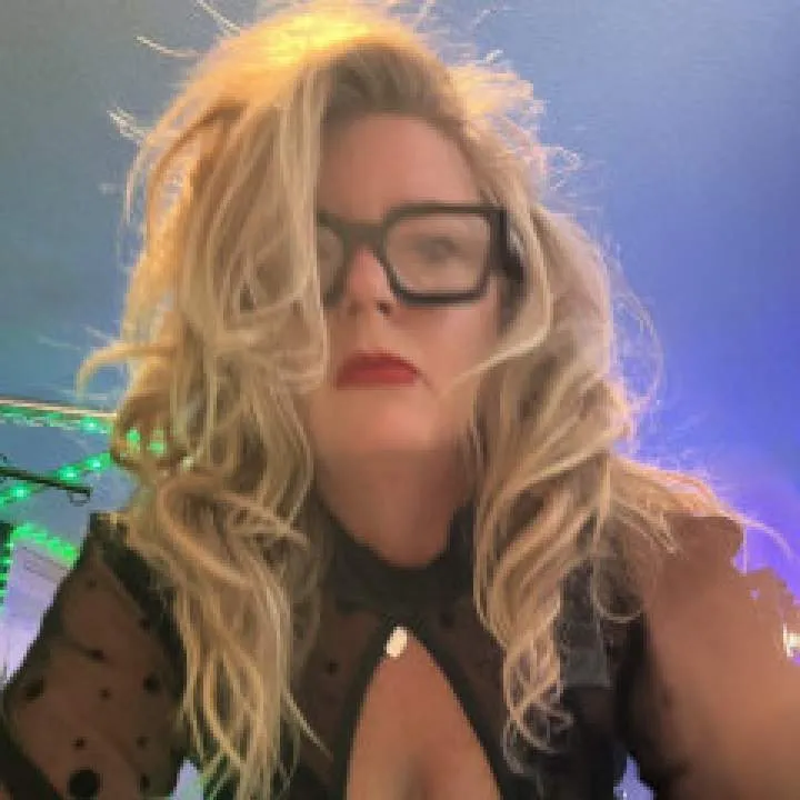 Bravemistress Photo On Jungo Live