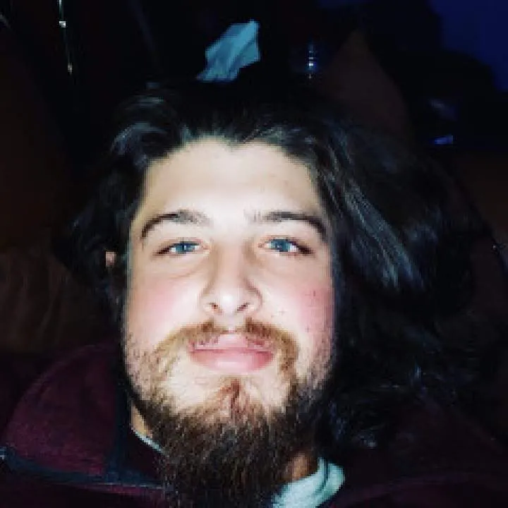 Lee.... Photo On Jungo Live