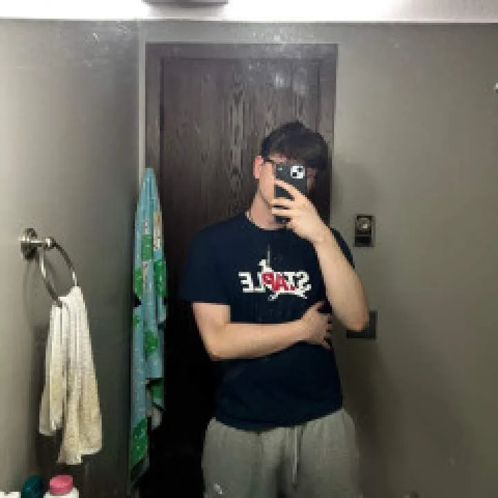 Max Photo On Jungo Live