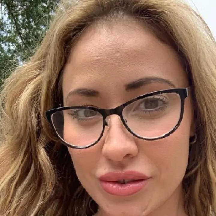 Dahila White Photo On Jungo Live