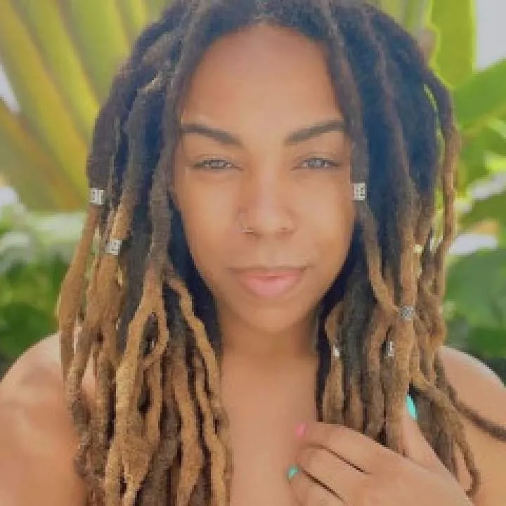 Priestess Viviana Photo On Jungo Live