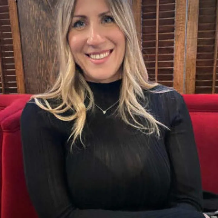 Stella Photo On Jungo Live