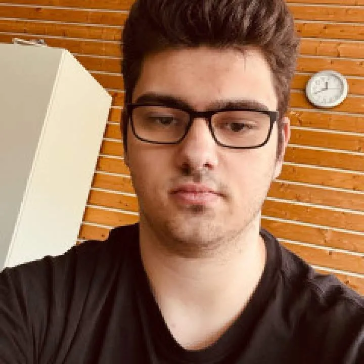 Robin.... Photo On Jungo Live