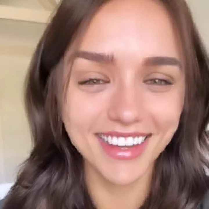 Elizabeth Photo On Jungo Live