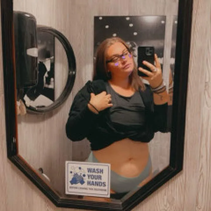 Emmyroe Photo On Jungo Live