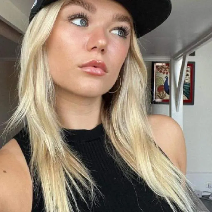 Oralgoddes Photo On Jungo Live