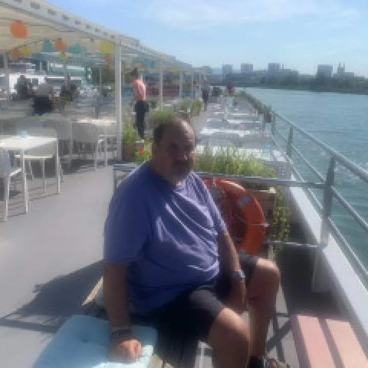 Michel Photo On Jungo Live