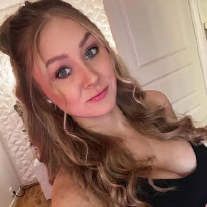 Mistressnina Photo On Jungo Live