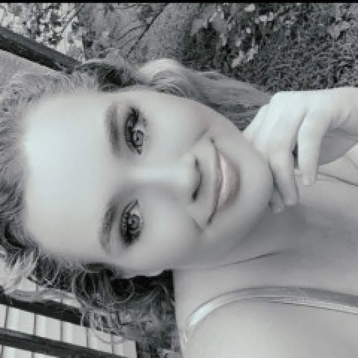 Dani Photo On Jungo Live