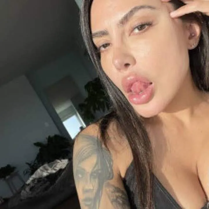 Bella Photo On Jungo Live