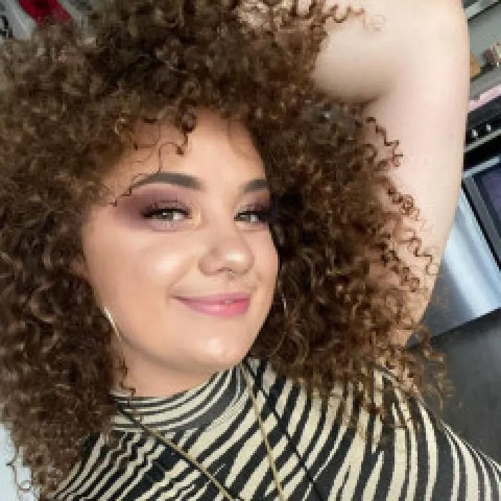 Elizabeth Photo On Jungo Live