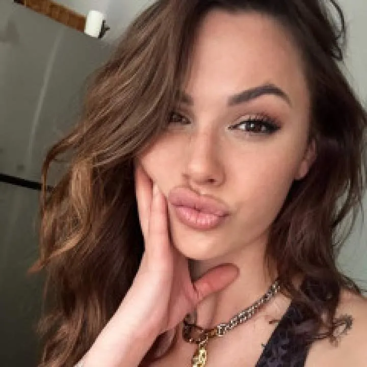 Emma Reed Photo On Jungo Live