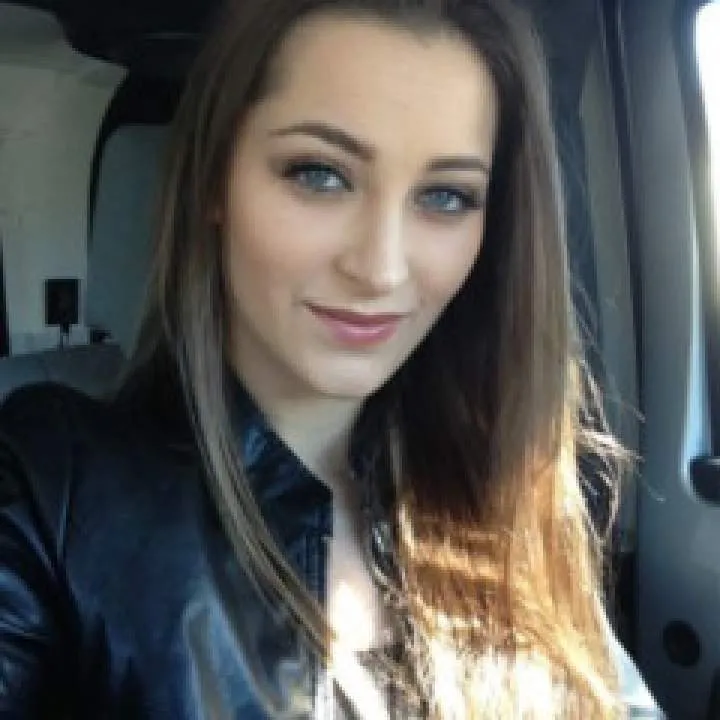 Charlotte Wayne Photo On Jungo Live