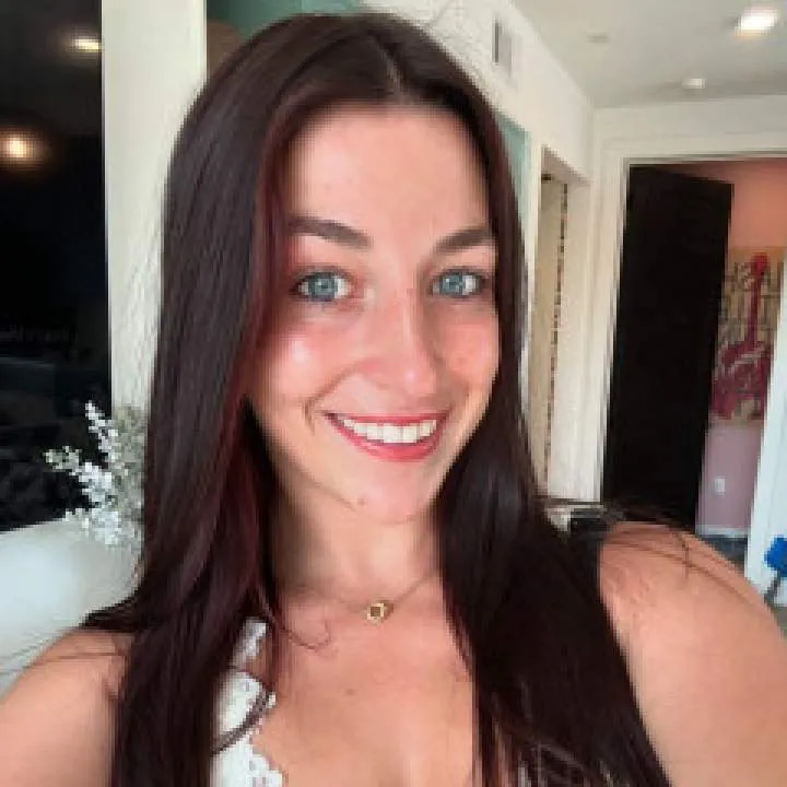 Caroline Photo On Jungo Live