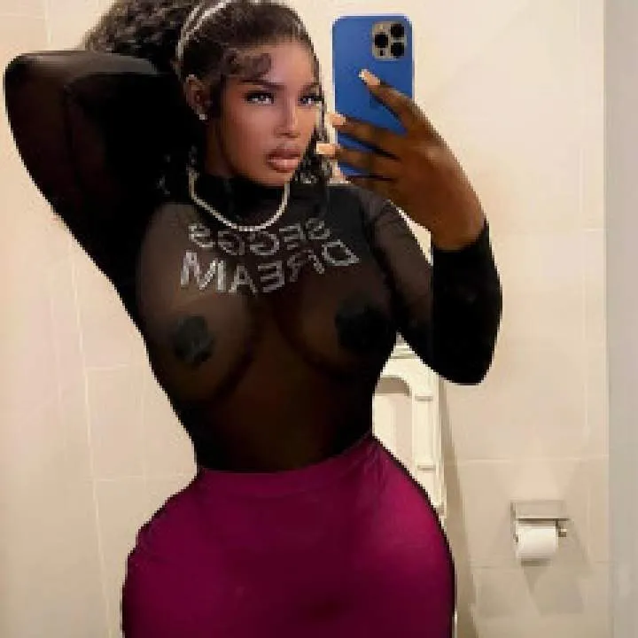 Pretty Domme Photo On Jungo Live