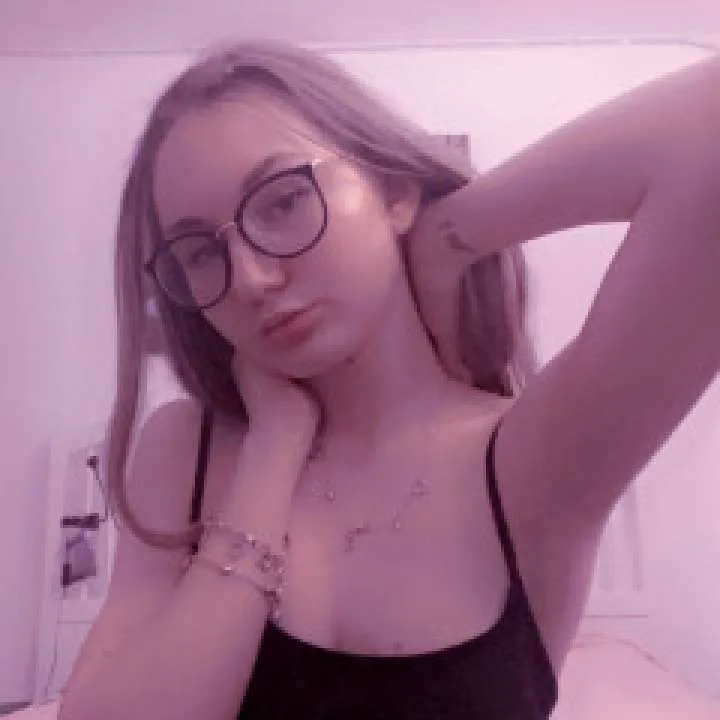 Carie Photo On Jungo Live