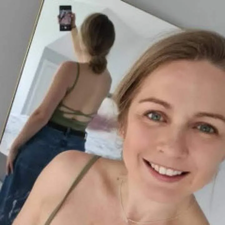 Becky Photo On Jungo Live