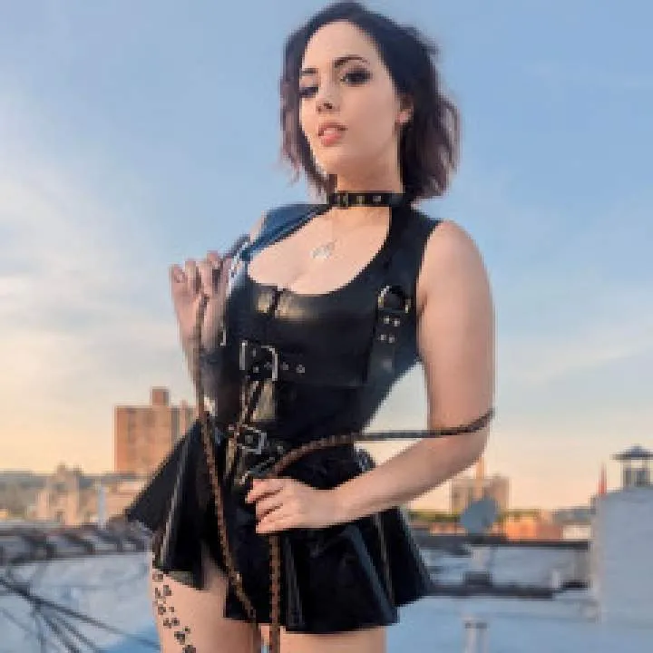 Mistress Alexxia Photo On Jungo Live