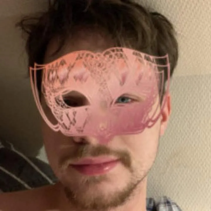 Danish Servant Photo On Jungo Live