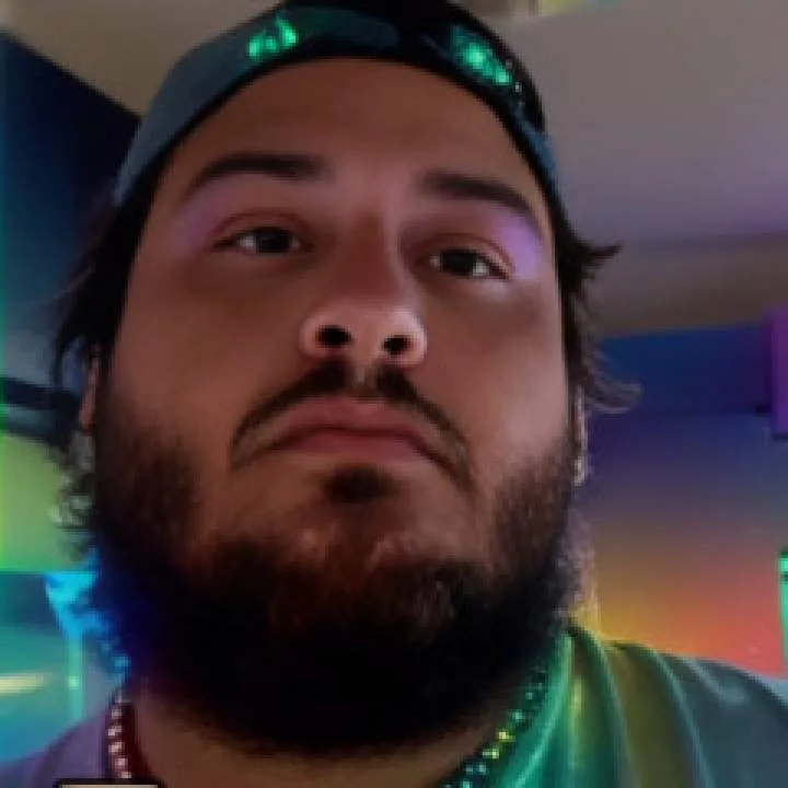 Submisive Photo On Jungo Live