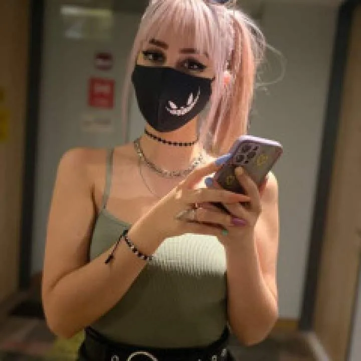 Elizabeth Photo On Jungo Live