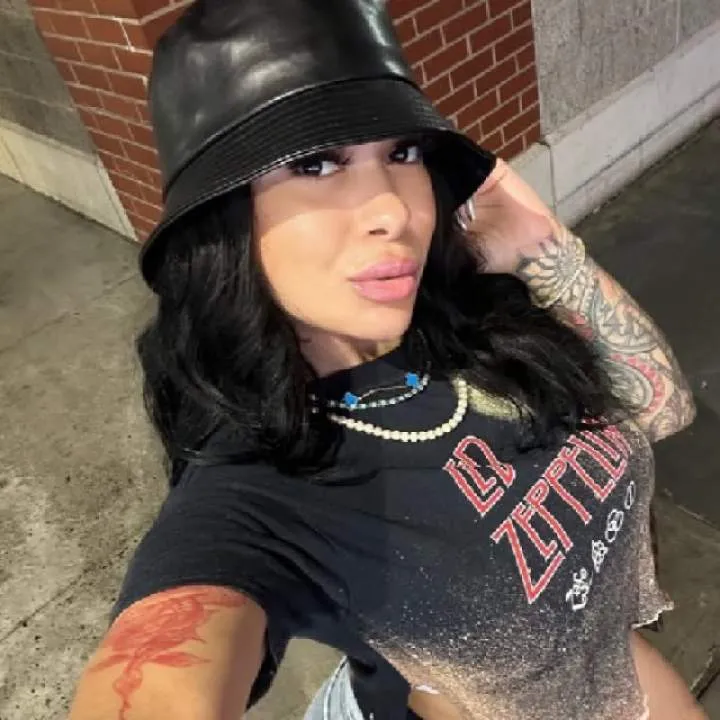 Michelle Photo On Jungo Live