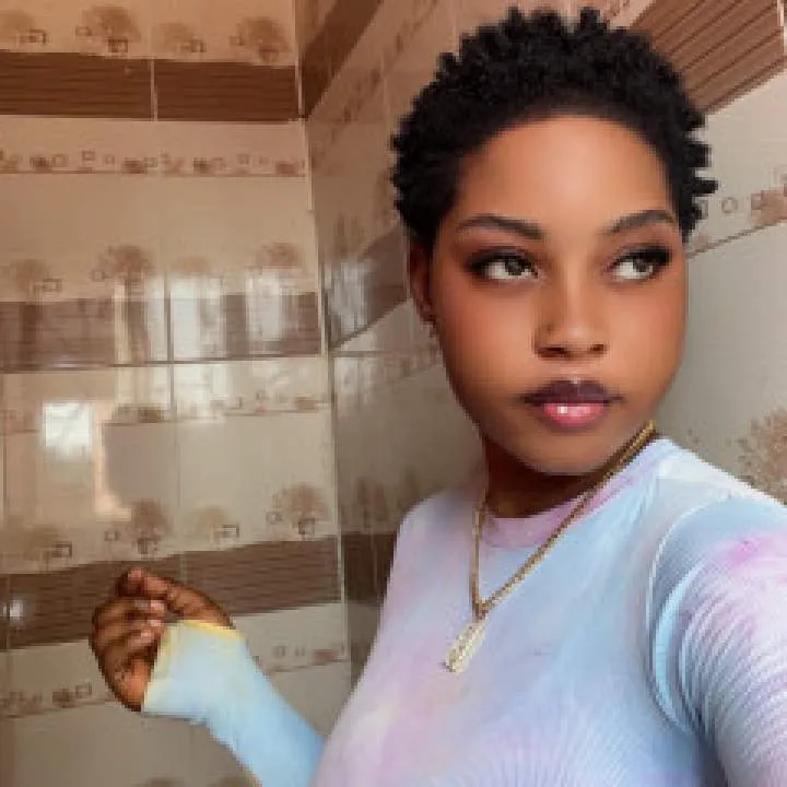 Bella Photo On Jungo Live