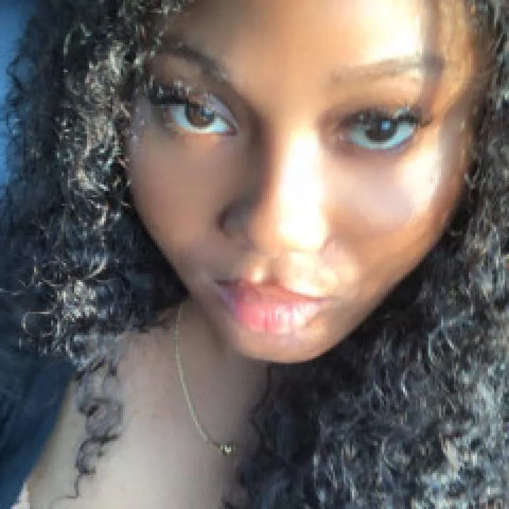 Khloe Photo On Jungo Live