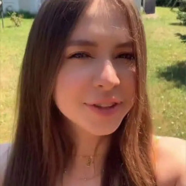 Emilia Photo On Jungo Live