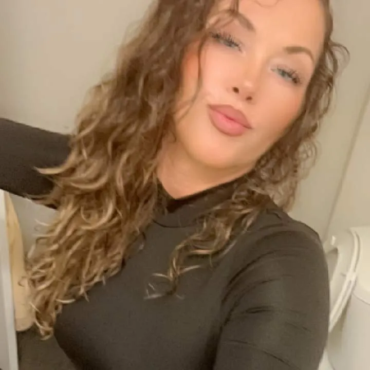 Milfymel Photo On Jungo Live